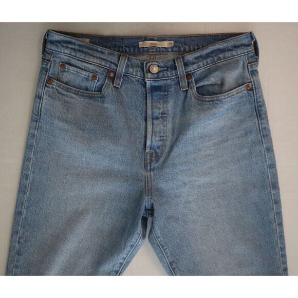 Levi's Women's Sz 29 Light Wash Wedgie Icon Fit Button-Fly Ankle Jeans - Picture 1 of 8